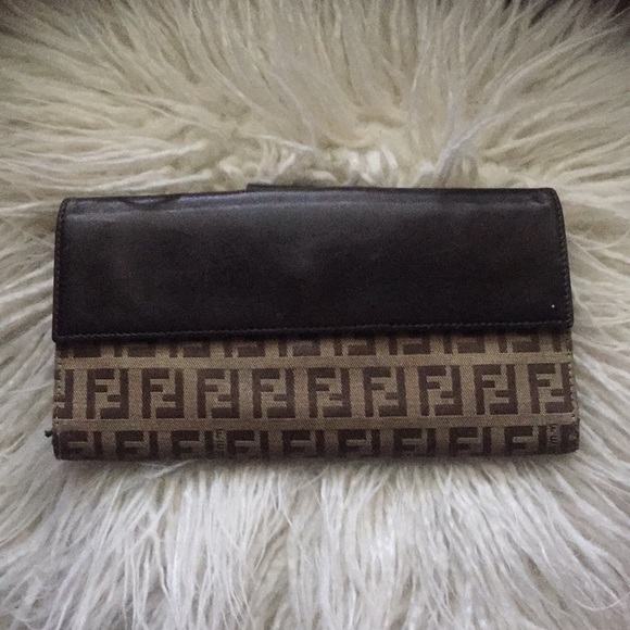 FENDI Authentic MONOGRAM Wallet Brown Leather - Picture 2 of 4